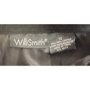 Vintage Women’s Willi Smith Black Suede Pants
Size 12